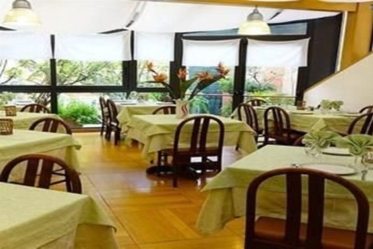 Hotel Garibaldi Finale Ligure Esterno foto