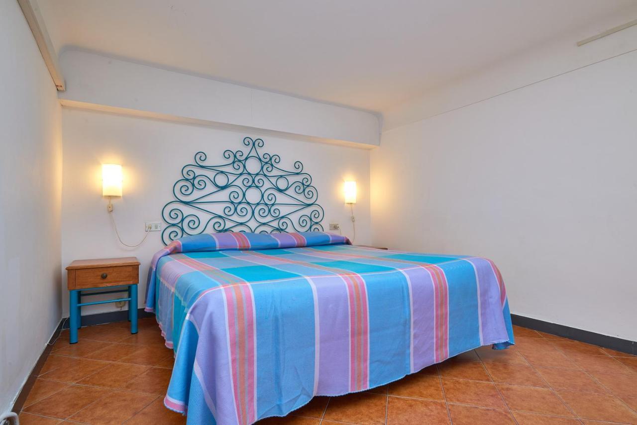 Hotel Garibaldi Finale Ligure Esterno foto