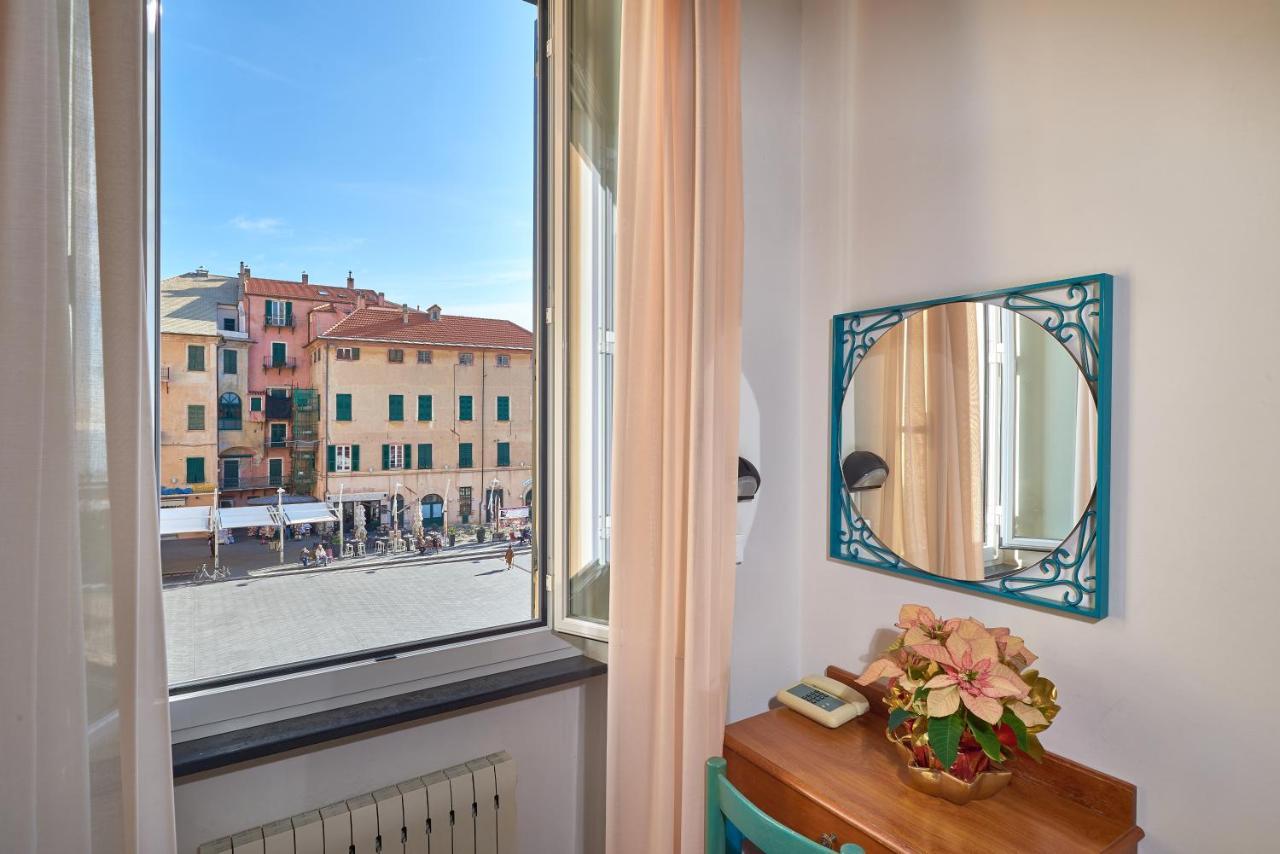 Hotel Garibaldi Finale Ligure Esterno foto