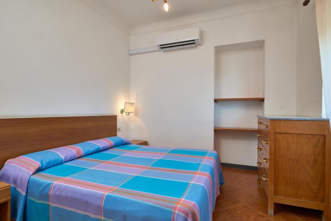 Hotel Garibaldi Finale Ligure Esterno foto