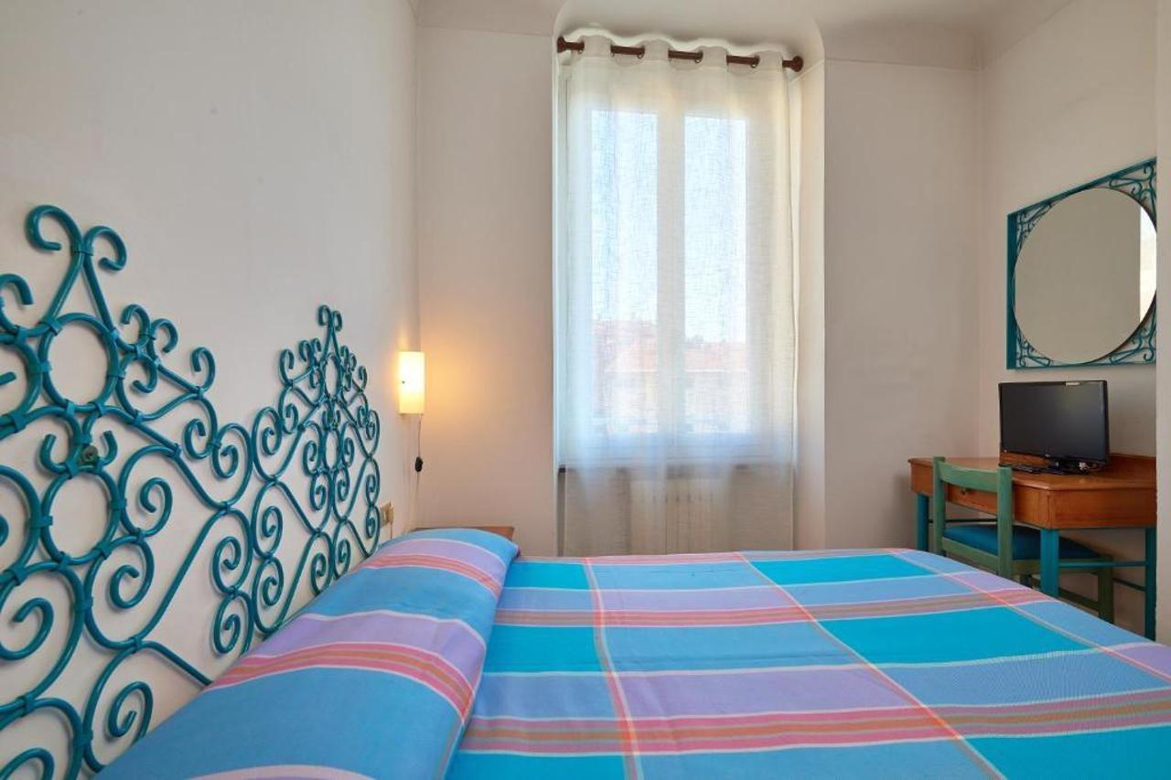 Hotel Garibaldi Finale Ligure Esterno foto