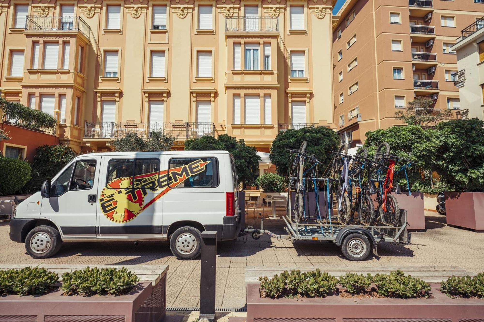 Hotel Garibaldi Finale Ligure Esterno foto